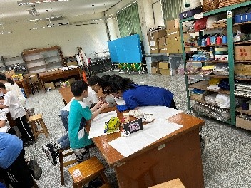 小圖共4張，pic2