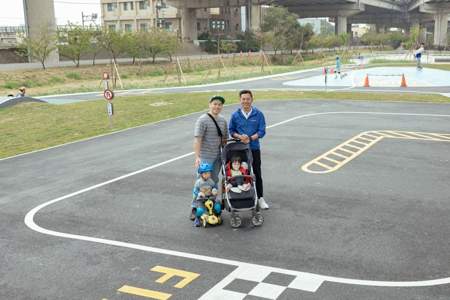 小騎士來挑戰！新竹左岸Pushbike滑輪公園啟用 自行車、溜冰鞋也好玩大圖