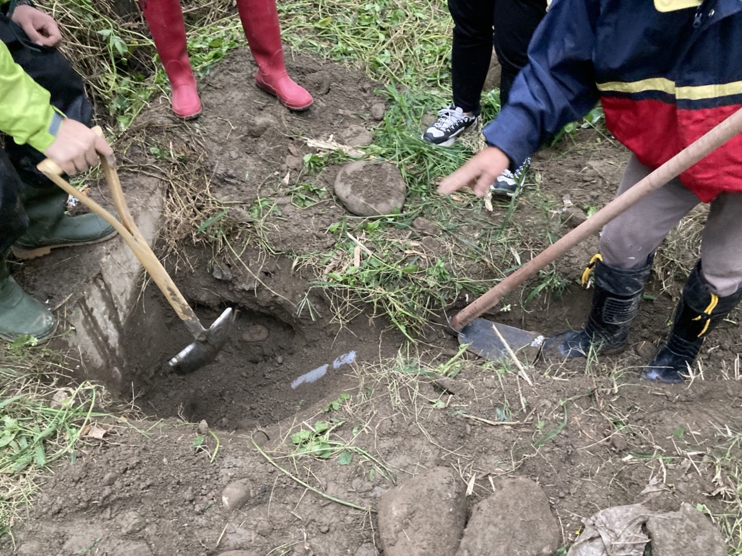 九甲埔圳遭工廠埋暗管排廢水 竹市廢照不肖業者、重罰159萬小圖共6張，pic3