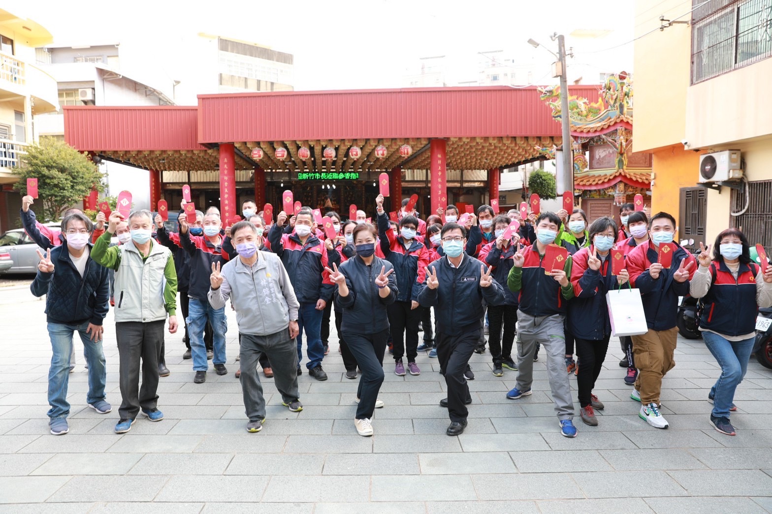 沈慧虹副市長春節前夕慰勉清潔隊員辛勞 打造幸福宜居城市大圖