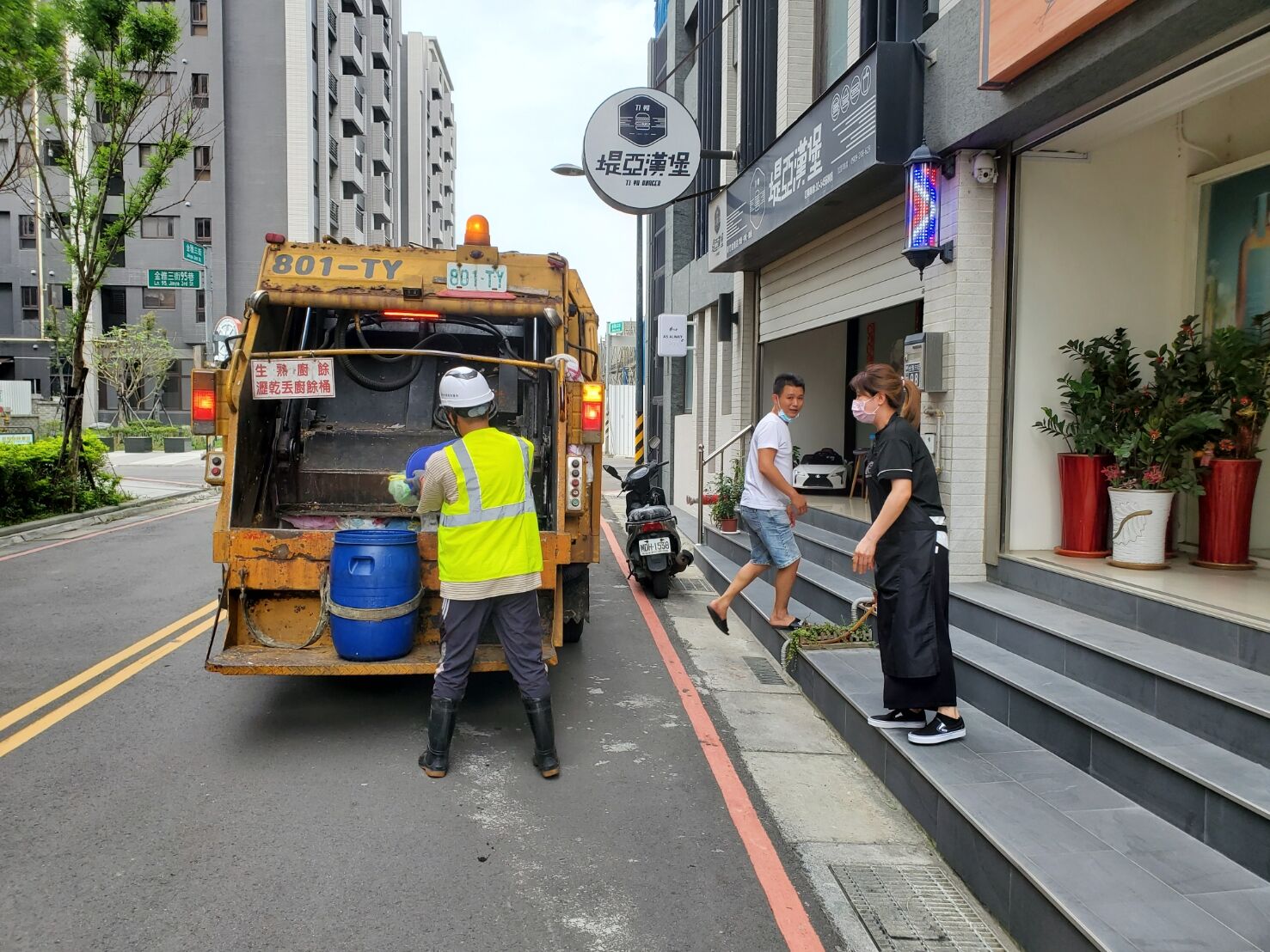 解決民生需求！ 6月1日起試辦金雅重劃區夜間垃圾清運路線 設置11處定時定點小圖共6張，pic2