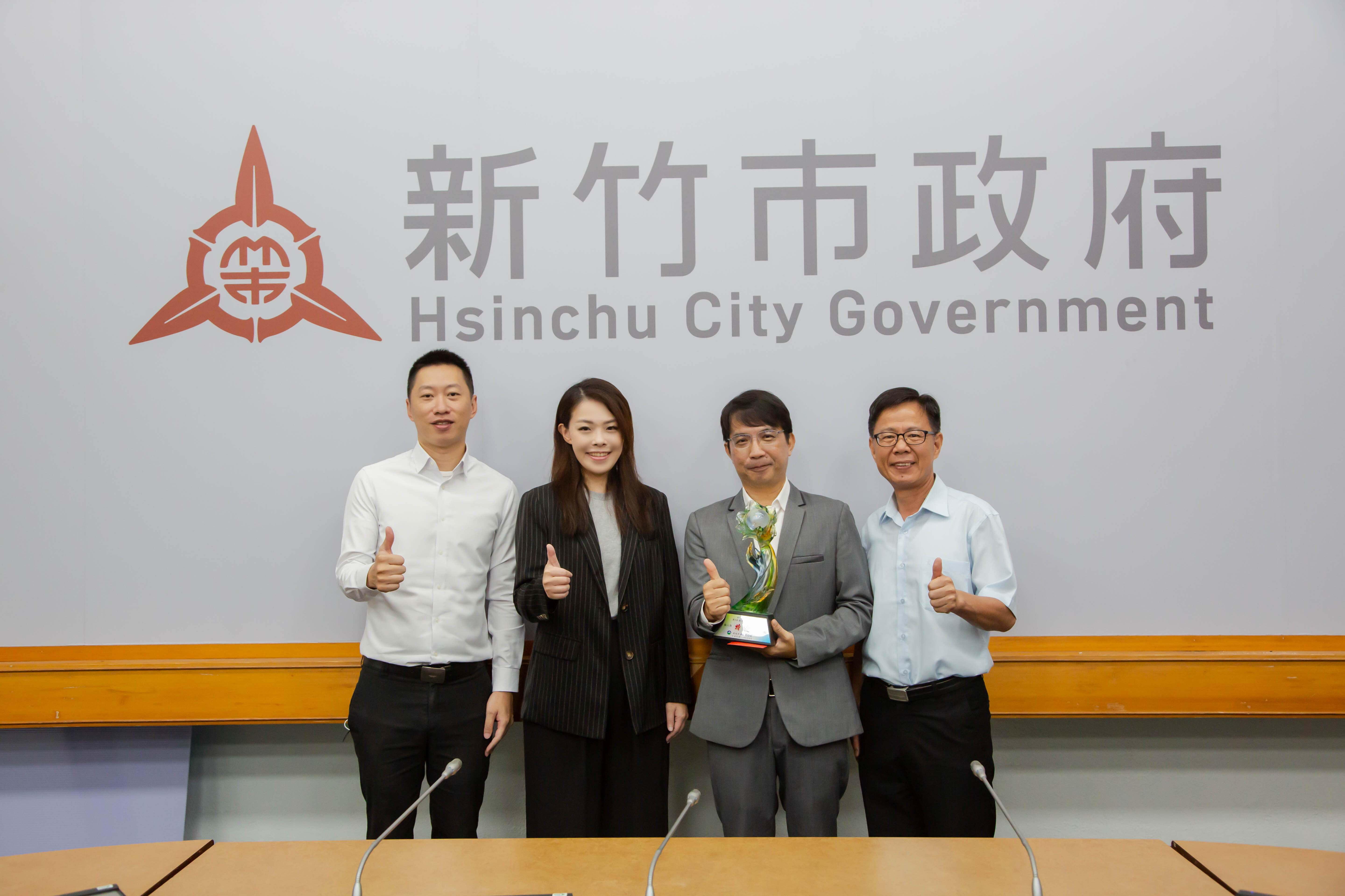 竹市府團隊榮獲國家多項「特優」獎項 高虹安市長表揚勉勵大圖