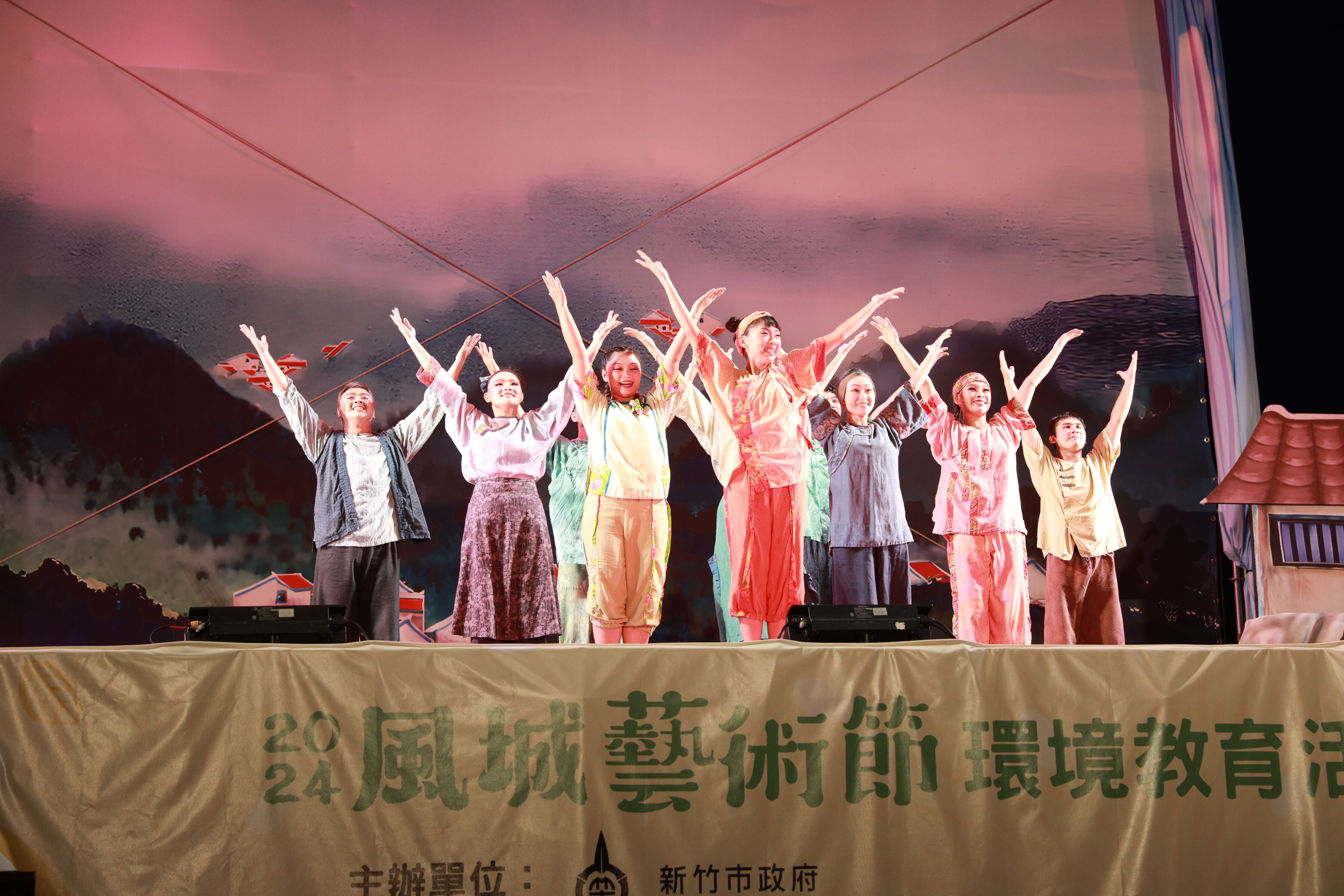 風城藝術節紙風車《寶莉回家-桐花島的故事》開演 逾4千名觀眾歡樂學習「淨零行動愛地球」小圖共6張，pic6