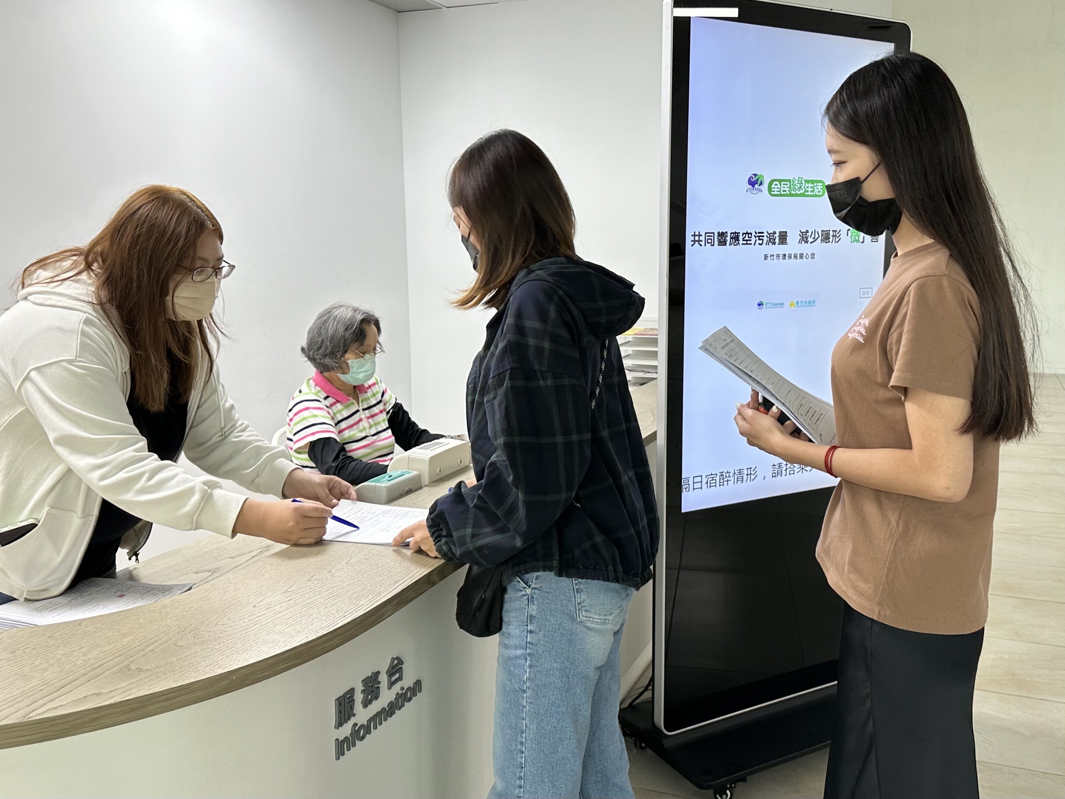 電動機車加碼補助尚有名額 邱臣遠代理市長：邀請市民加入「綠色運具」行列 一起守護新竹好空氣小圖共6張，pic4