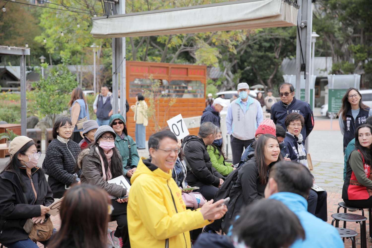 竹市再生家具拍賣活動將軍村熱鬧登場 邱臣遠代理市長：舊物新生實踐永續環保行動小圖共6張，pic3