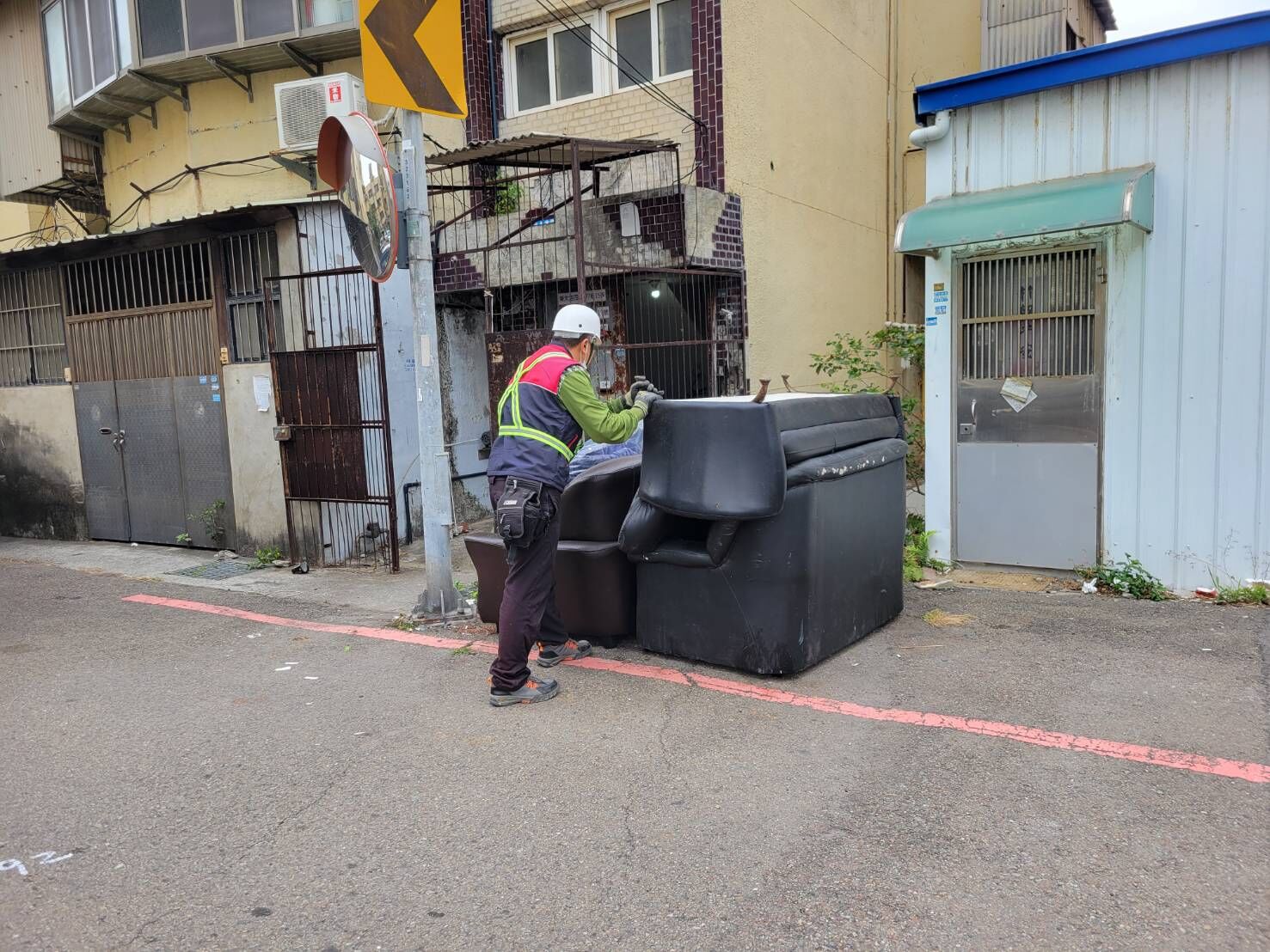 春節將至 竹市大型家具明年1/1-1/27採「每日限量登記」清運 邱臣遠代理市長：清淨家園歡喜迎新年小圖共6張，pic3
