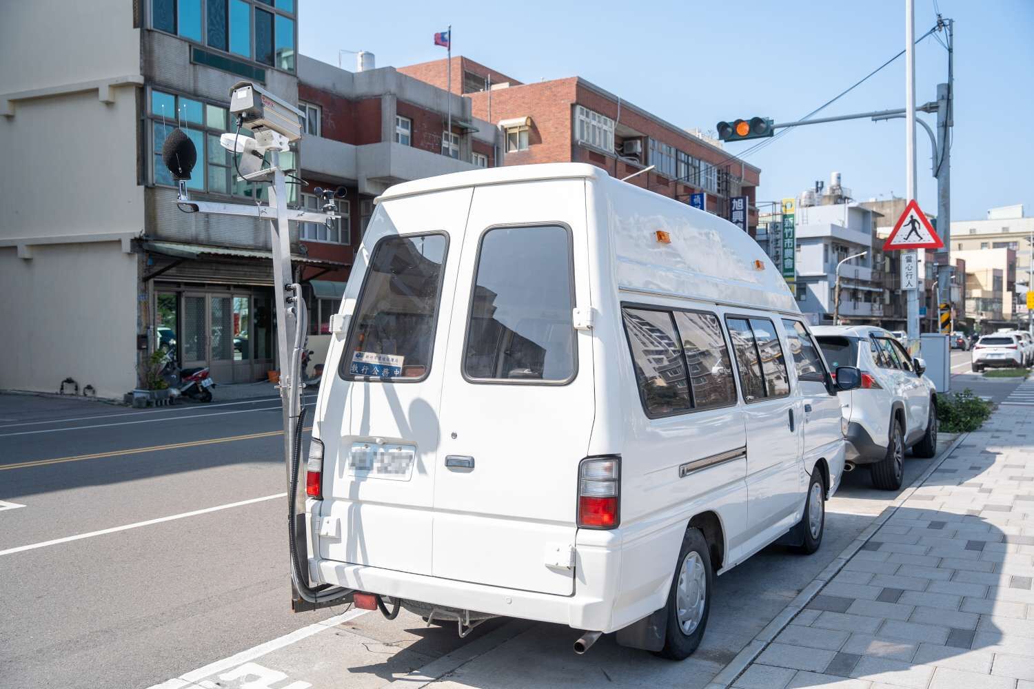 榮獲智慧城市創新應用獎！竹市「車載式六合一」複合稽查設備領先全國　邱臣遠代理市長：高虹安市長智慧治理展成果小圖共6張，pic4