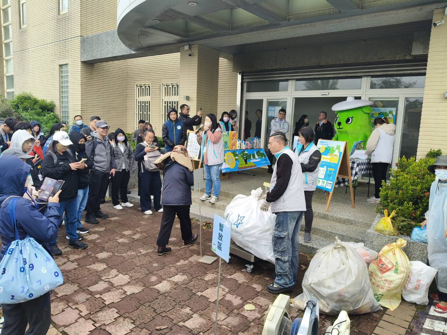 環保熱門新聞照，竹市海岸維護獲中央肯定 邱臣遠代理市長：以行動守護海洋資產