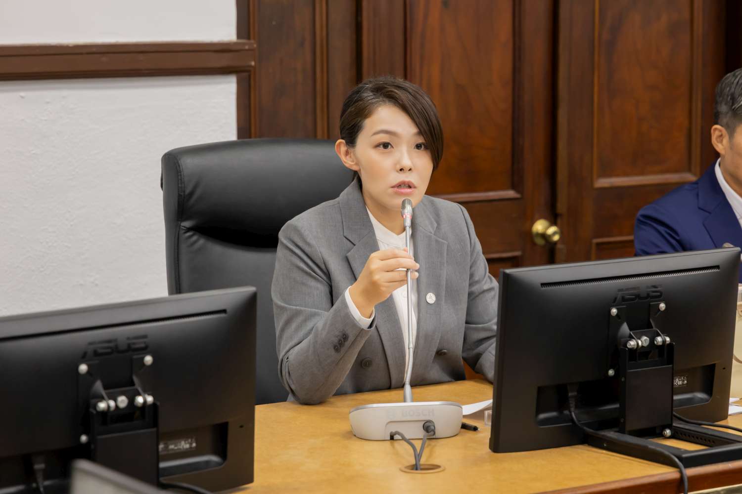 竹市表揚國家清潔月撿菸蒂績優10里 高虹安市長：不留餘蒂守護永續環境小圖共6張，pic4